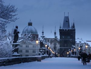 Prag Karlsbrücke Winter © Wolff Ost Reisen