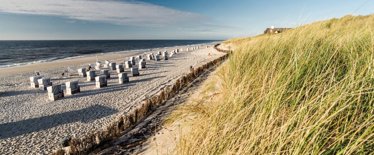 Blick-Richtung-Haus-Kliffende_Kampen©Sylt-Marketing-Dominik-Taeuber.