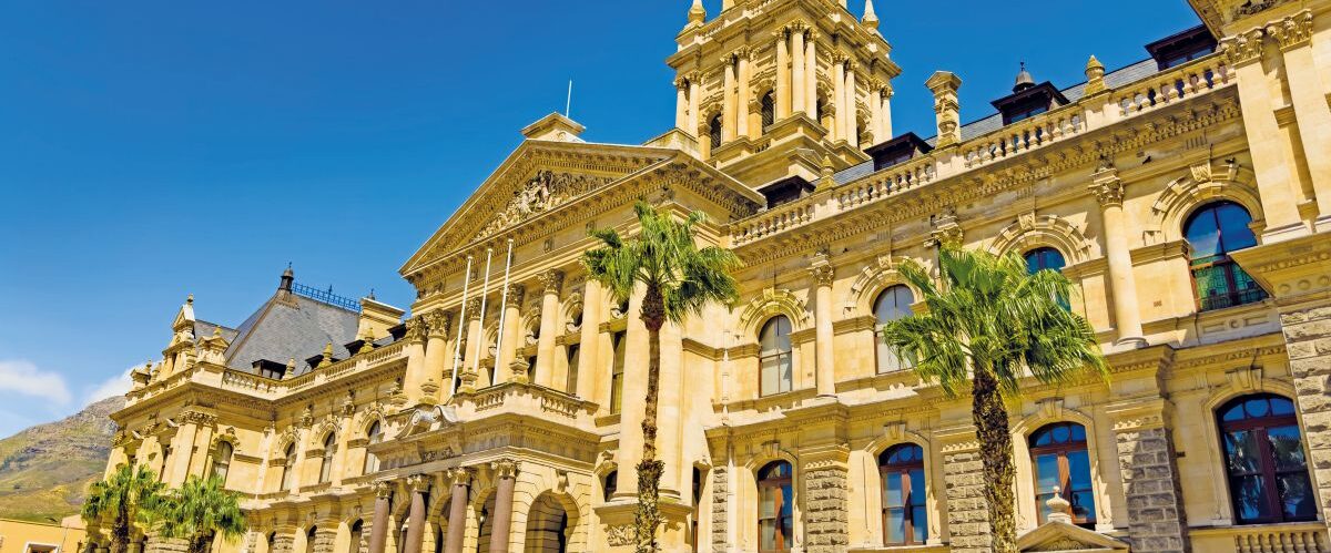 Exterior view of entrance to City Hall building