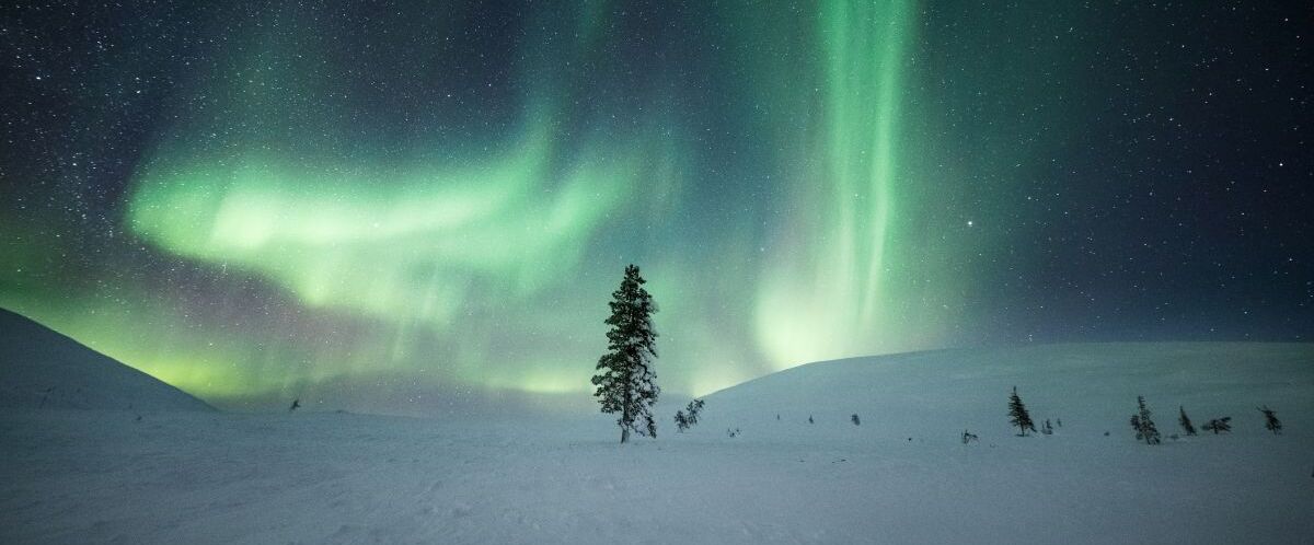 Lapland Safaris northern lights Olos_© Lapland Hotels & Safaris - Eeva Mäkinen