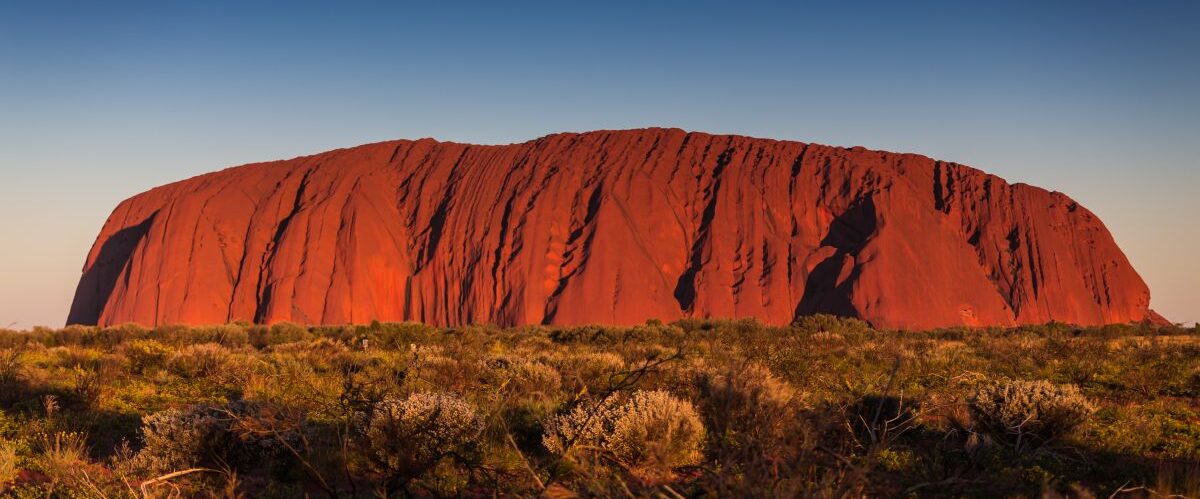 AU_NT_Ayers Rock_shutterstock_266354957