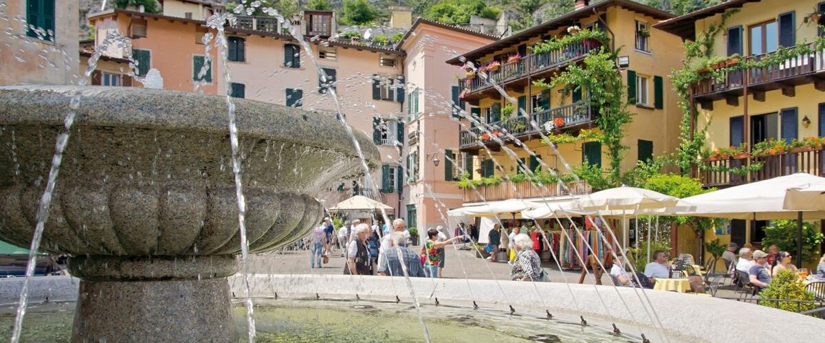 Limone, Markt, Brunnen, Hafen, Gardasee, Italien