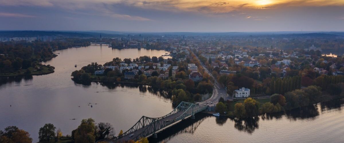 Potsdam Havel Glienicker Brücke © immodiumShutterstock.com