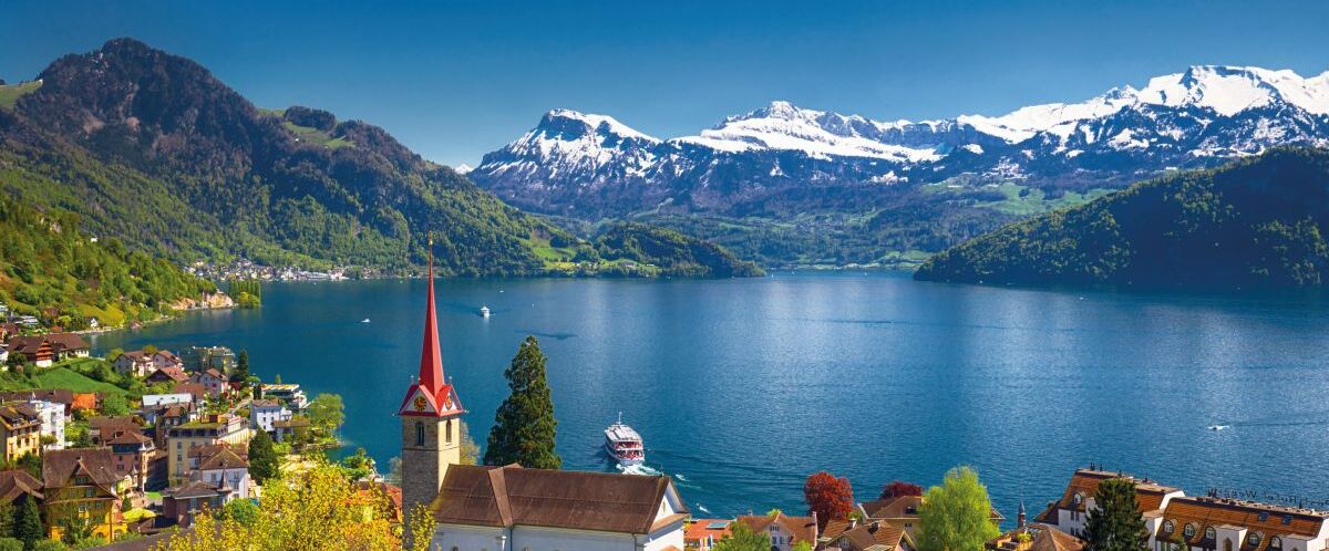 Village Weggis, lake Lucerne (Vierwaldstattersee), Pilatus mount