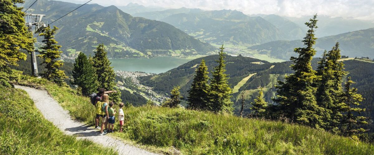 Aussicht-geniessen-auf-der-Hohenpromenade- © Zell am See-Kaprun Tourismus